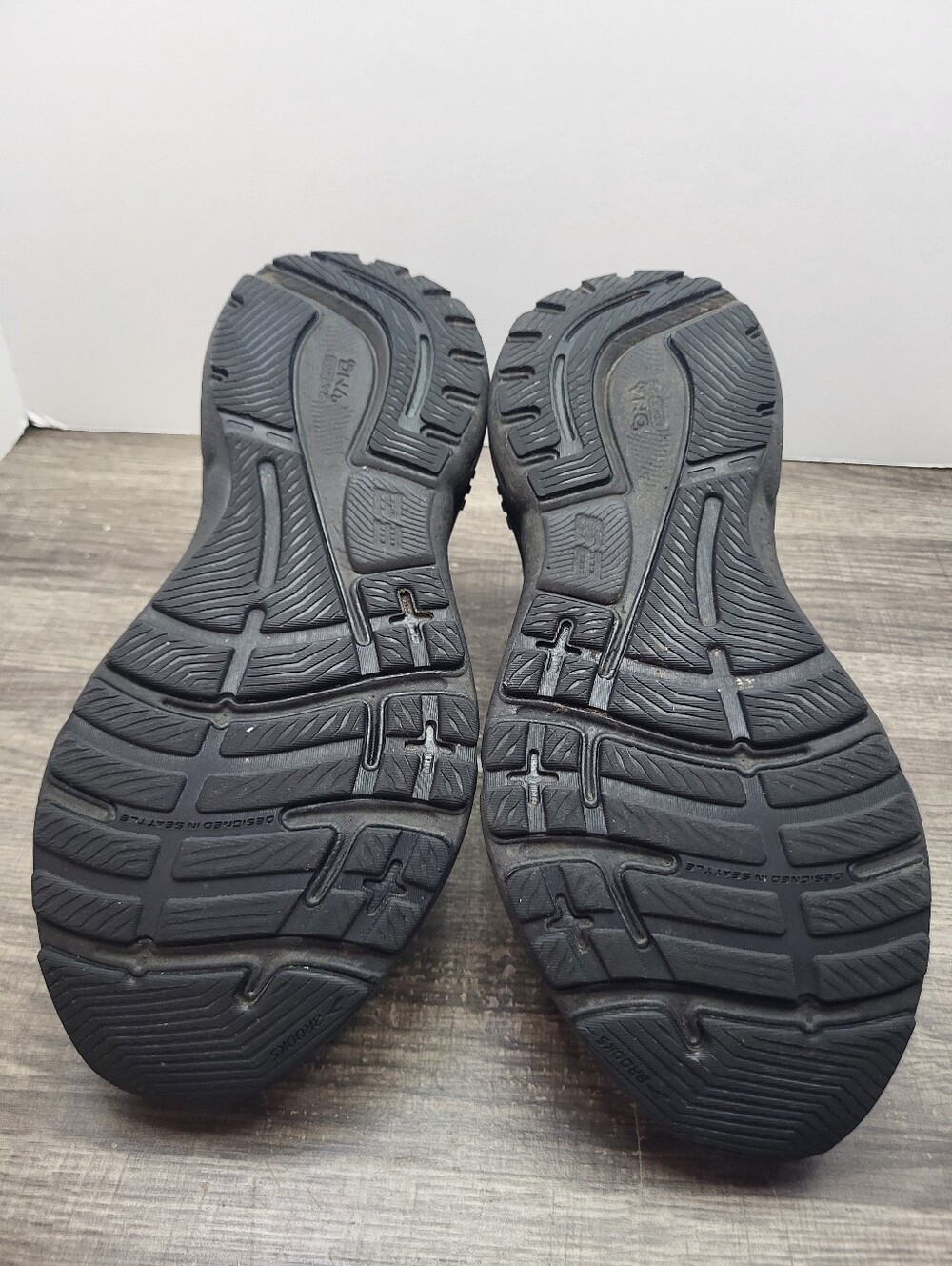 Brooks Adrenaline GTS 23 Triple Black Running Shoes Women's Size 9 D Wide - Picture 7 of 10